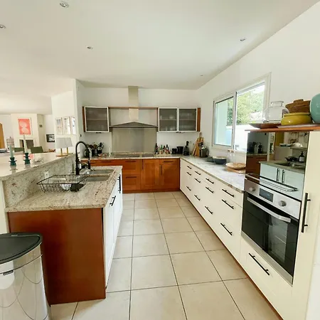 Contemporary With Heated Pool In Le Moulleau