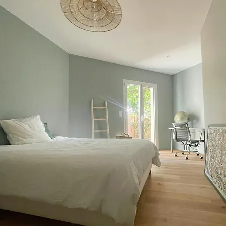 Contemporary With Heated Pool In Le Moulleau Arcachon