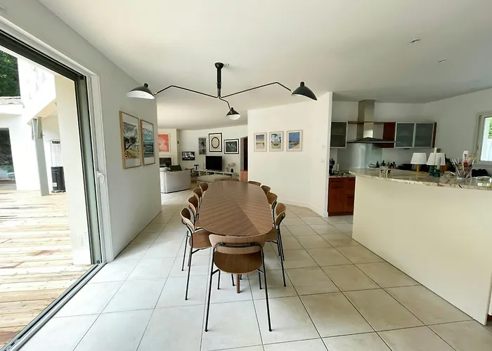 Tatil Evi Contemporary With Heated Pool In Le Moulleau