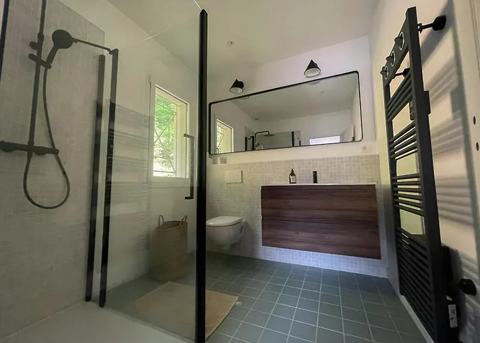 Contemporary With Heated Pool In Le Moulleau